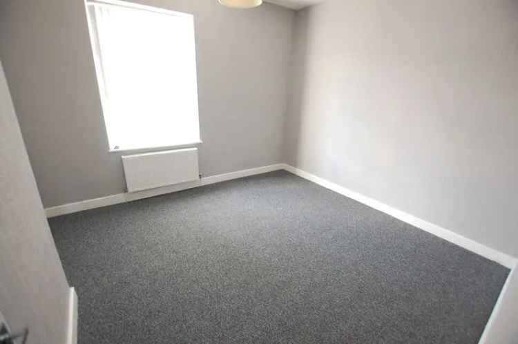 2 Bedroom Mid Terrace House Ashton-under-Lyne