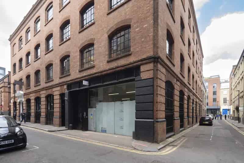 Warehouse Style Duplex in Clerkenwell