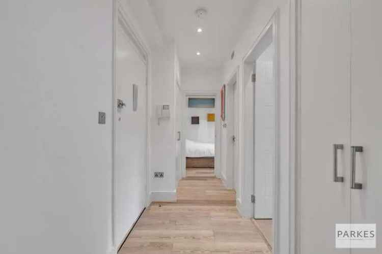 2 Bed Flat for Sale in Chatsworth Court