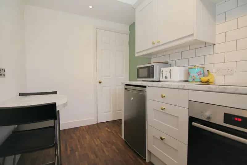 2 Bedroom House Sold STC Near Amenities and Transport