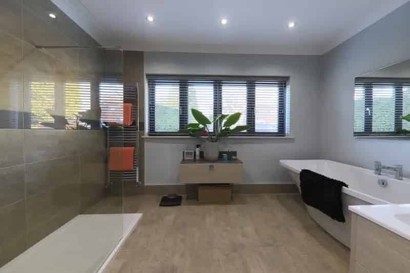 4 Bedroom Detached House For Sale West Leys Park Swanland