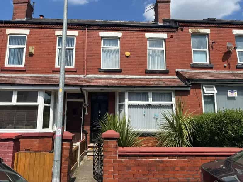 2 Bedroom House to Let Salford