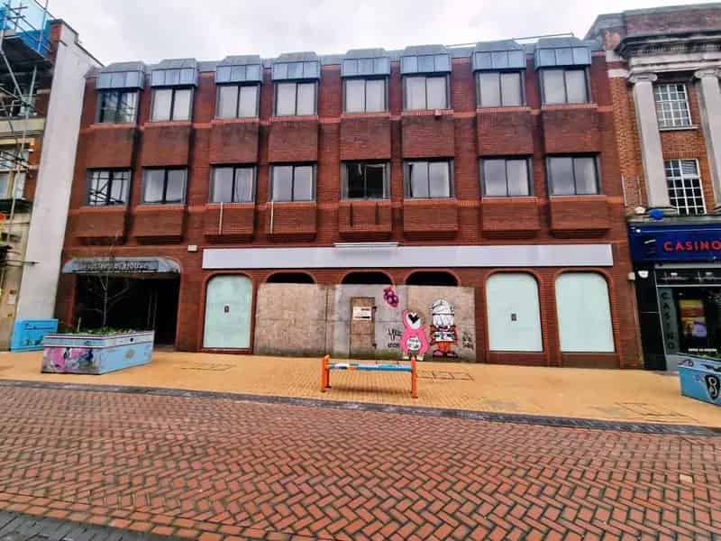 18 Residential Apartments & Retail Unit - Former Bank Building Redevelopment