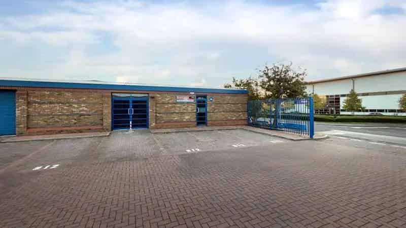 Industrial Unit To Let Slough Trading Estate