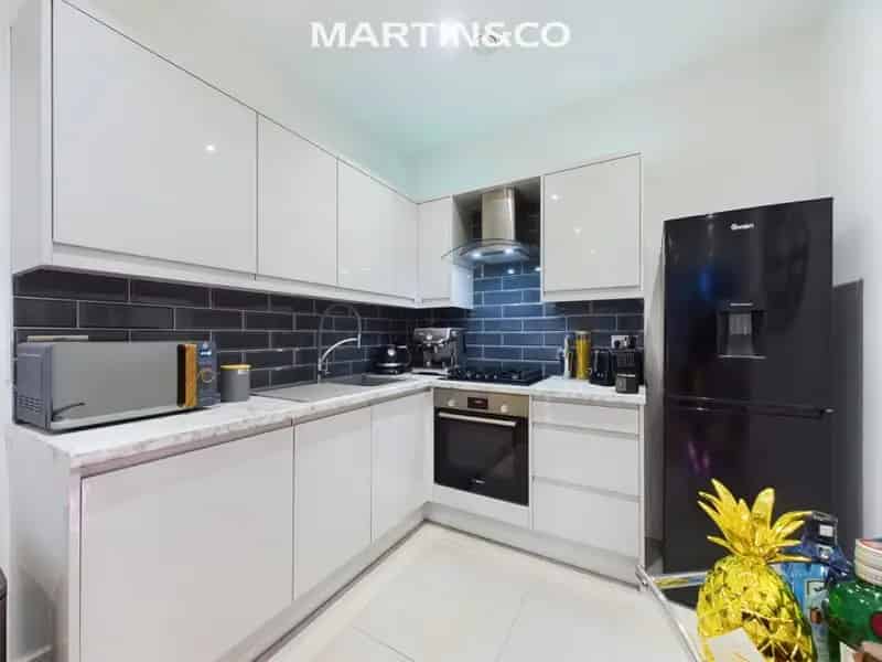 1 bedroom Flat
 For Sale
