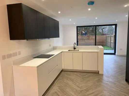 2 Bed Duplex Penthouse Apartment Cambridge
