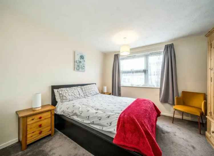 One Bedroom Flat Near Balham Underground