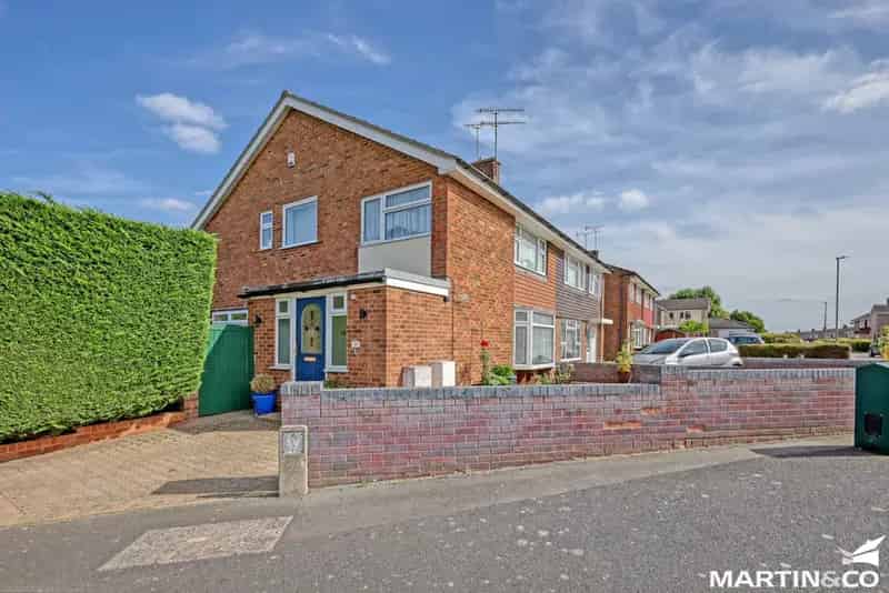 3 bedroom House
 To Rent