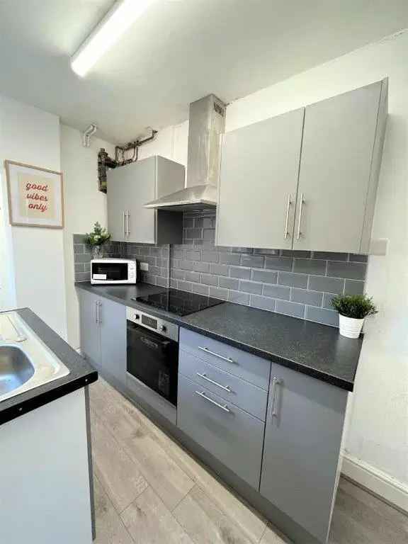 3 Bedroom Terraced House to Rent