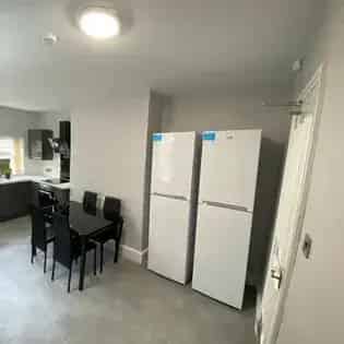 8 Bedroom Student House Manchester All Bills Included