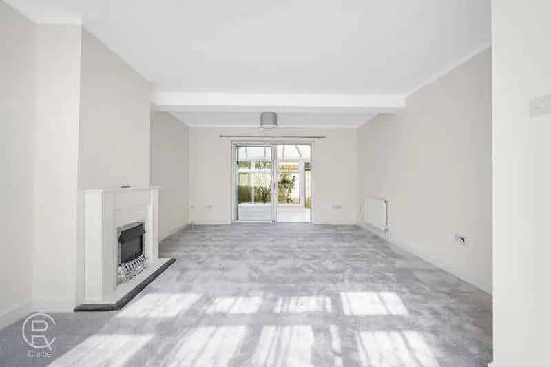 4 Bed House for Sale Newly Refurbished Extended Family Home
