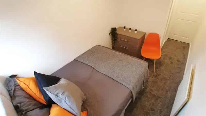 Large Double Room House Share Near Bournville Station