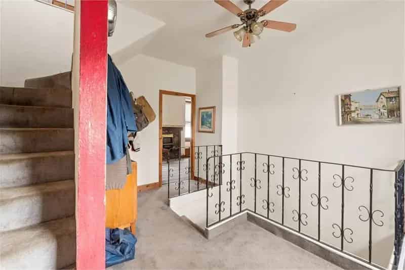 2 Bed Flat Double Upper with 1 Reception Room and Large Garden
