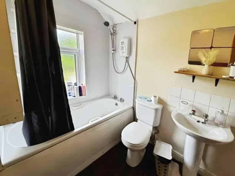 2 Bed House for Sale Near QE Medical Complex and Birmingham University