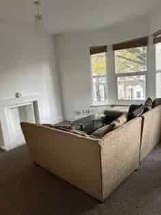 2 Bedroom Flat Cardiff Available July 7th