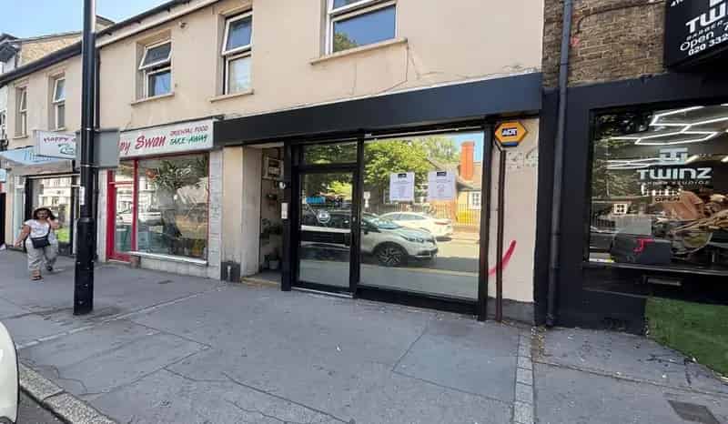 Commercial property For Rent , London, England