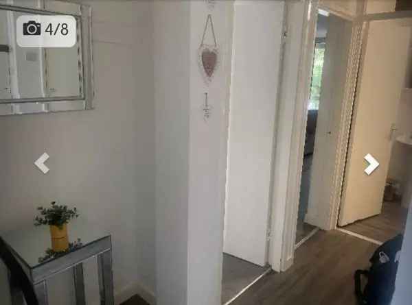 Kingsize Room Near Chingford Station Newly Renovated