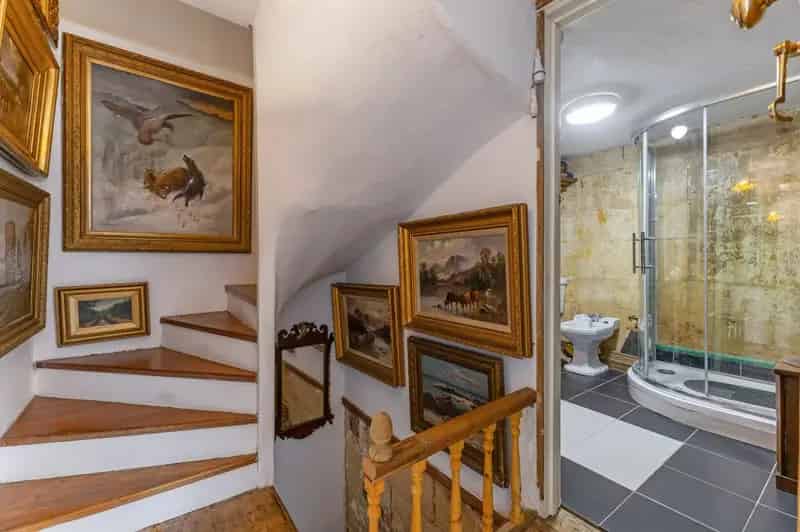3 Bedroom Grade II Listed Cottage For Sale