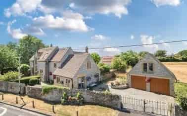 Charming Semi-Detached House with Annexe and Detached Garage