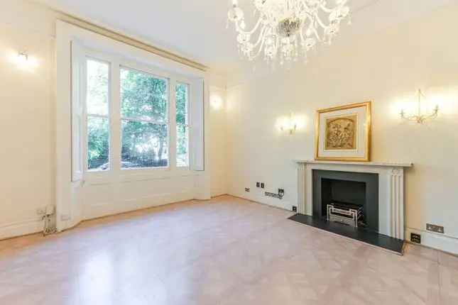 Flat for sale in Cornwall Gardens, South Kensington SW7