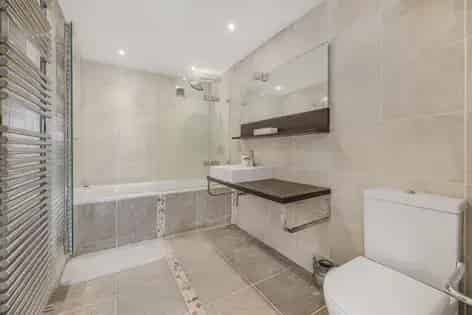 5 Room 332m2 Furnished Apartment in London