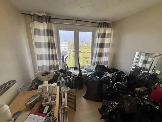 2 Bedroom Top Floor Flat Refurbishment Opportunity