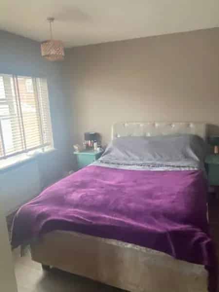 3 Bed House with Wraparound Garden and Laminate Flooring
