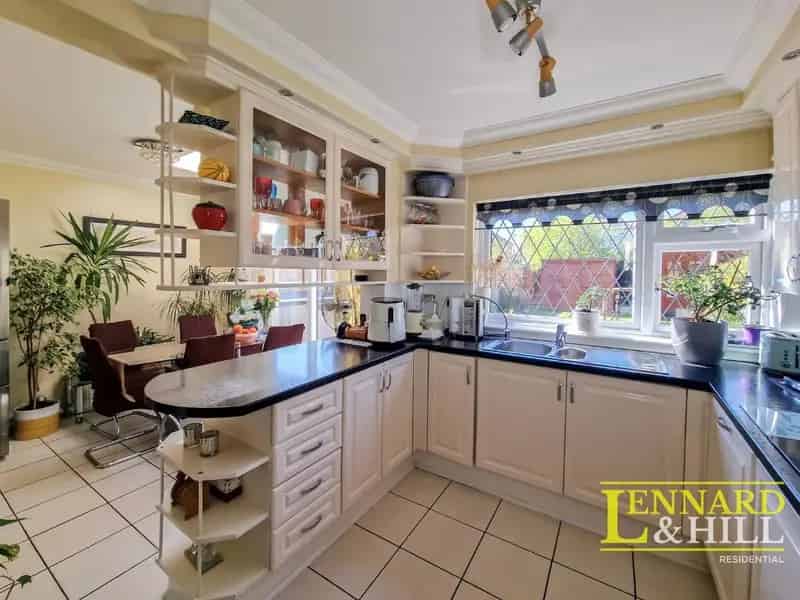 3 Bed Semi Detached House For Sale