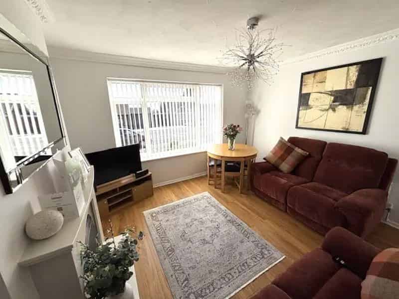 2 Bedroom Maisonette for Sale