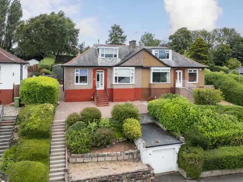 4 Bedroom Semi Detached Bungalow For Sale