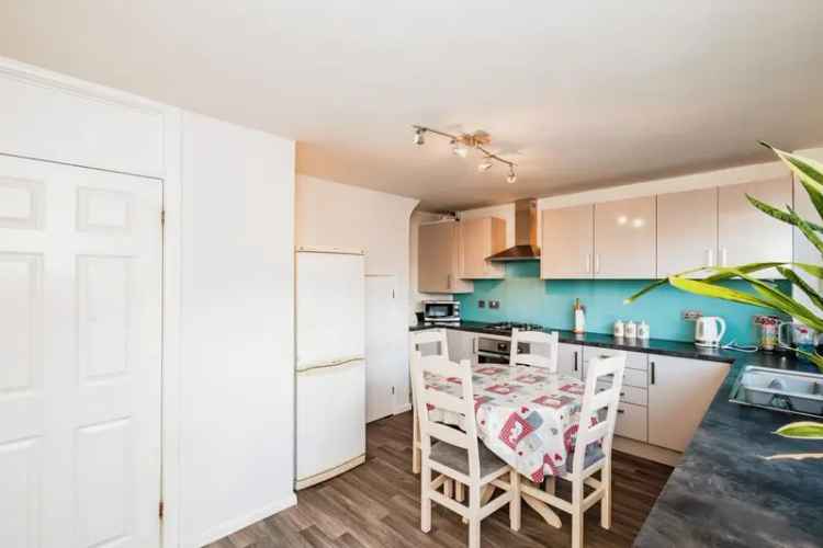 Two Bedroom House Near Lancing Station