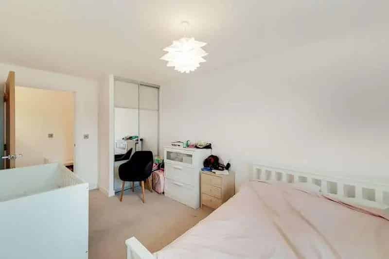 2 Bed Flat for Sale near Elephant Castle