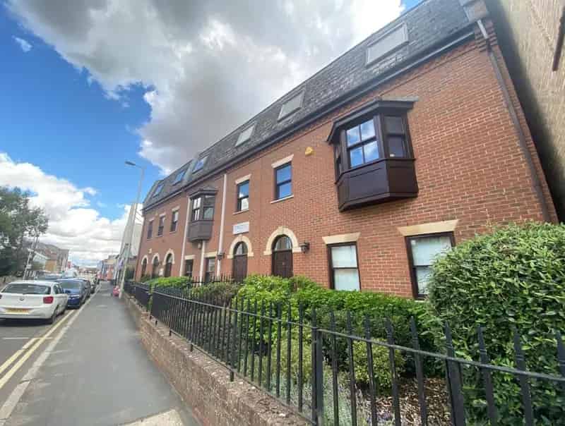 Modern First Floor Office Suite with Parking in Bishops Stortford
