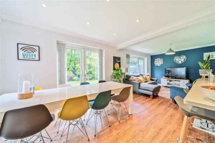 4 Bedroom Detached House For Sale in Worsley