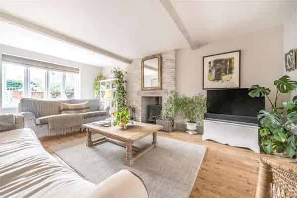 Modern House in Walberswick with Exceptional Presentation