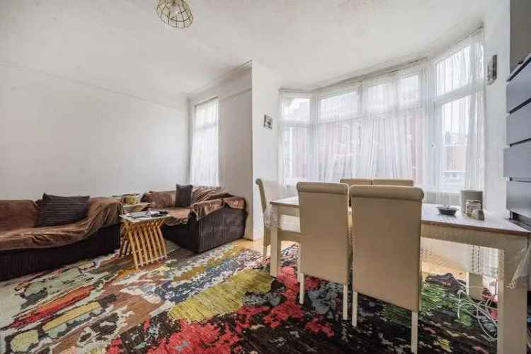 2 bed flat for sale