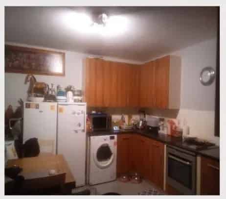 2 Bedroom House Near Schools and Shops