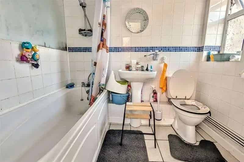 3 Bed Semi-Detached House for Sale