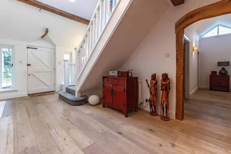 4 Bedroom Detached House with 4 Bathrooms and 3 Reception Areas