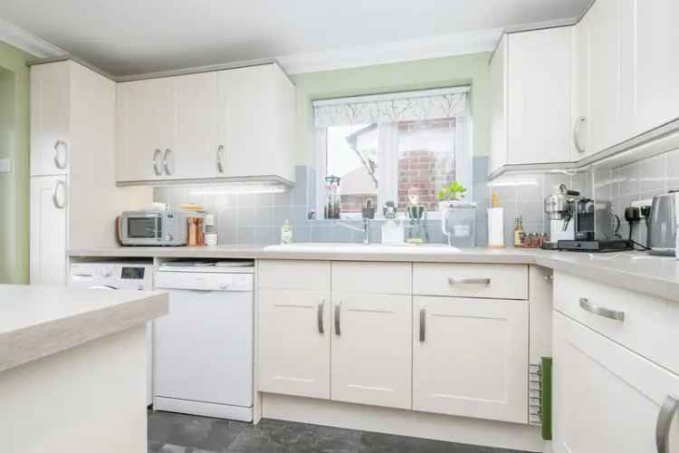 2 Bed House in Sudbury with Garden and Parking