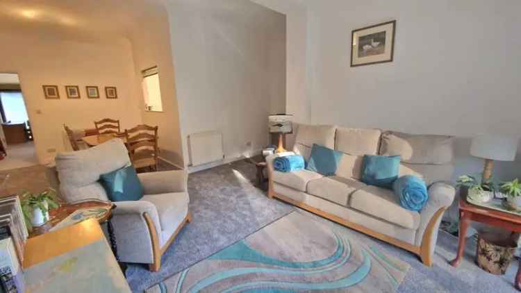 2 Bedroom Flat for Sale in Bubbenhall Warwickshire