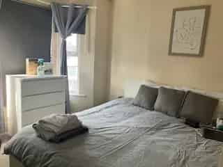 2 Bed Victorian Terrace Near Town Centre