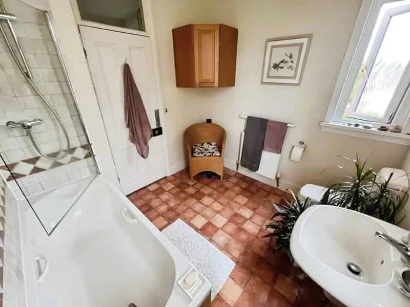 2 Bedroom Flat For Sale Sutton Coldfield
