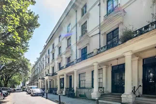 Flat for sale in Westbourne Terrace, London W2