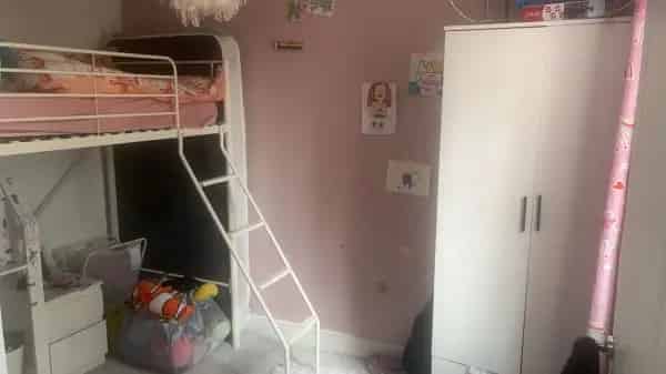 2 Bed Flat near Station Shops Schools Barnham