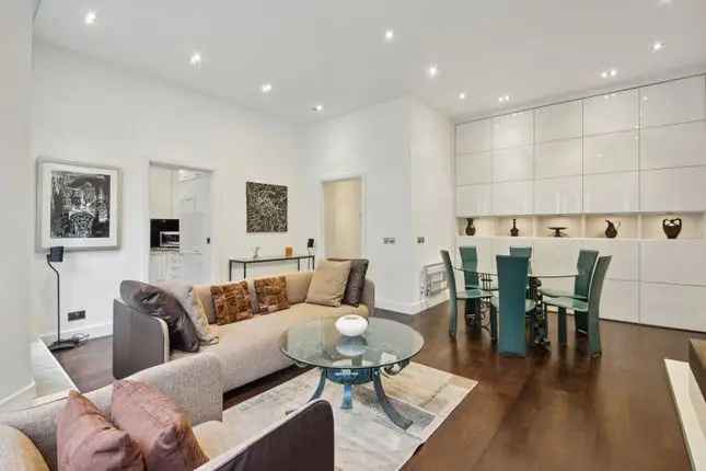 Flat for sale in Park Street, Mayfair W1K