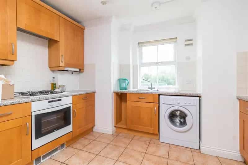 2 Bedroom Flat To Let Near Train Station and Said Business School