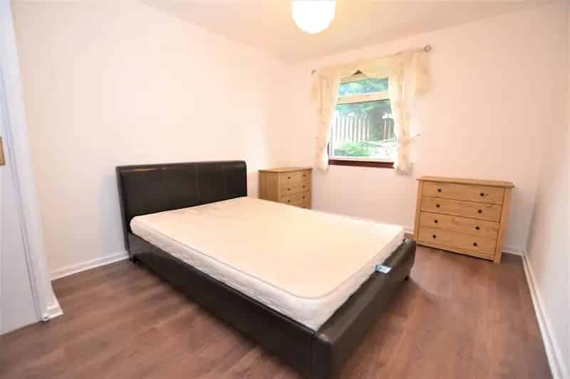 Main Door Bungalow South Gyle Double Bedroom Private Garden