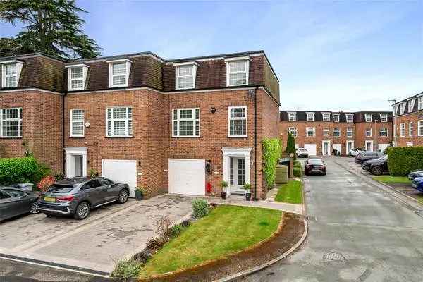 3 Bed House Wilmslow Cheshire Modern Open Plan Kitchen Family Room Garden
