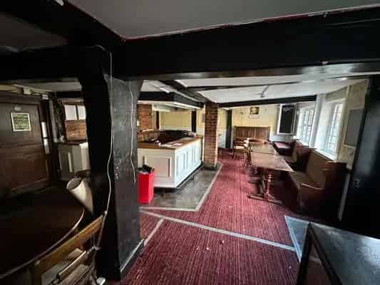 Historic 16th Century Pub to Rent in Winchester